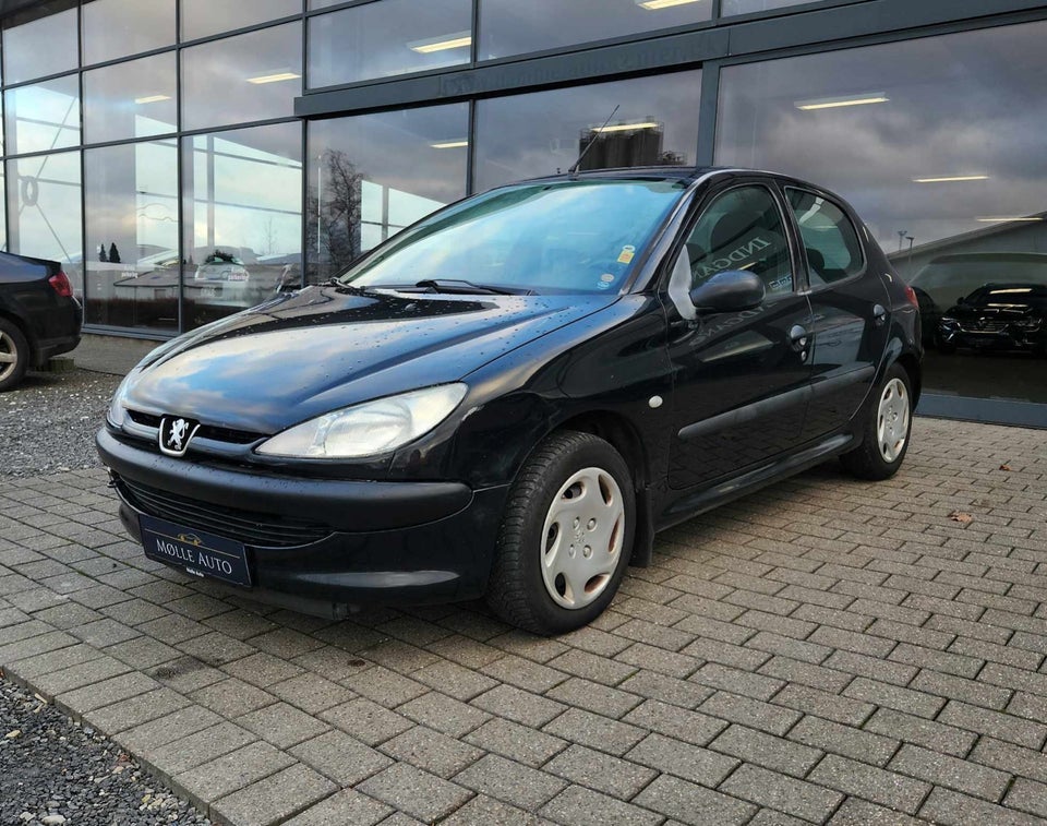 Peugeot 206 1,6 XR 5d