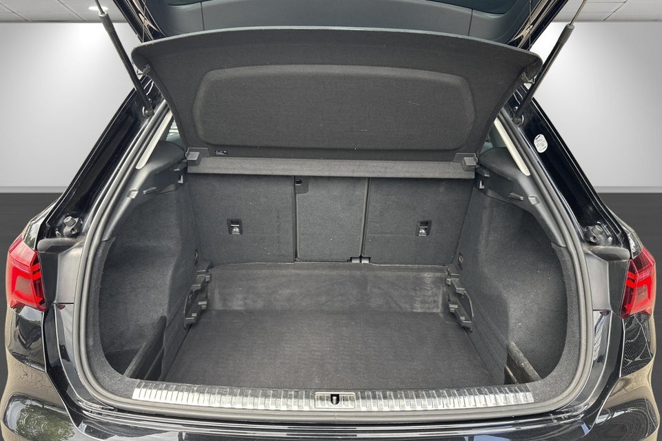 Audi Q3 35 TFSi Advanced Prestige S-tr. 5d