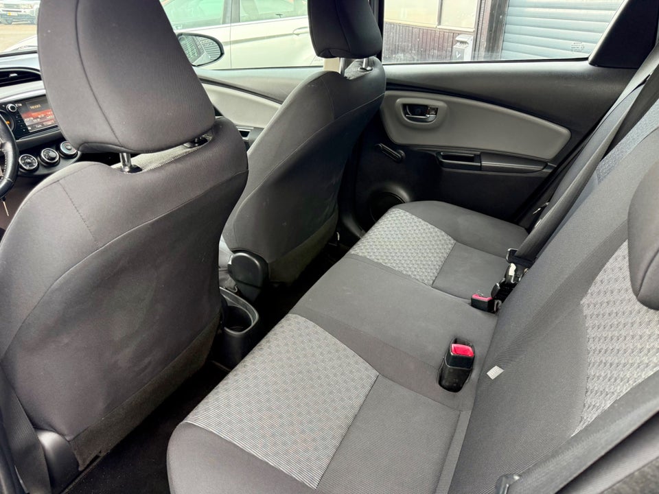 Toyota Yaris 1,0 VVT-i T1 Style 5d