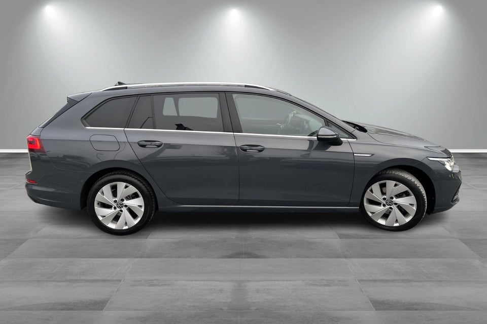 VW Golf VIII 1,5 eTSi 150 Style Variant DSG 5d