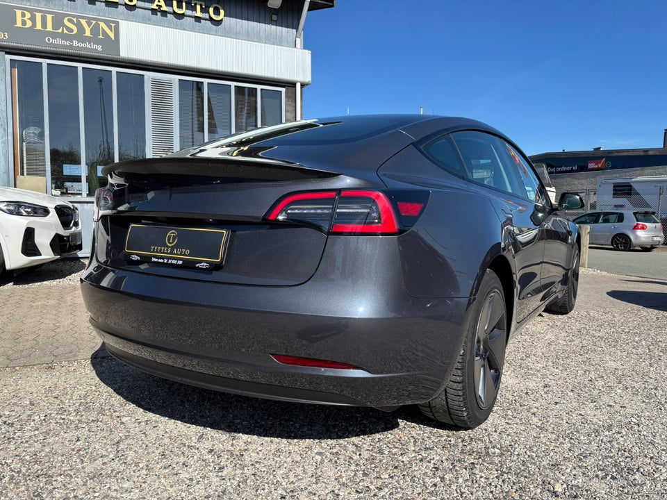 Tesla Model 3 Standard Range+ RWD 4d