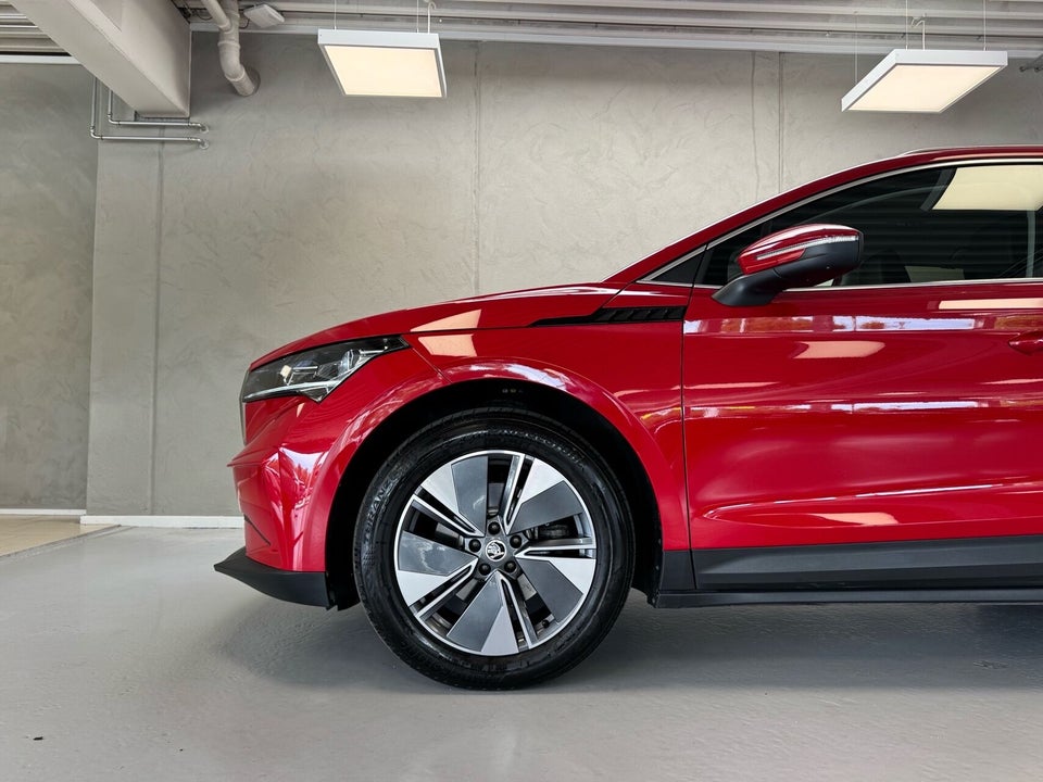 Skoda Enyaq 80 iV Design Selection 5d
