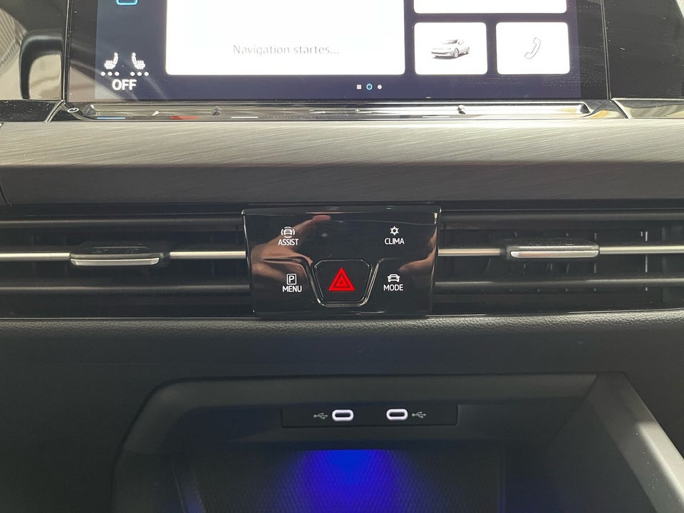 VW Golf VIII 1,4 eHybrid DSG 5d