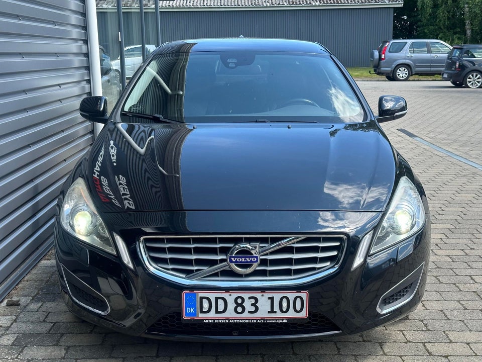 Volvo S60 2,0 D3 136 Momentum aut. 4d