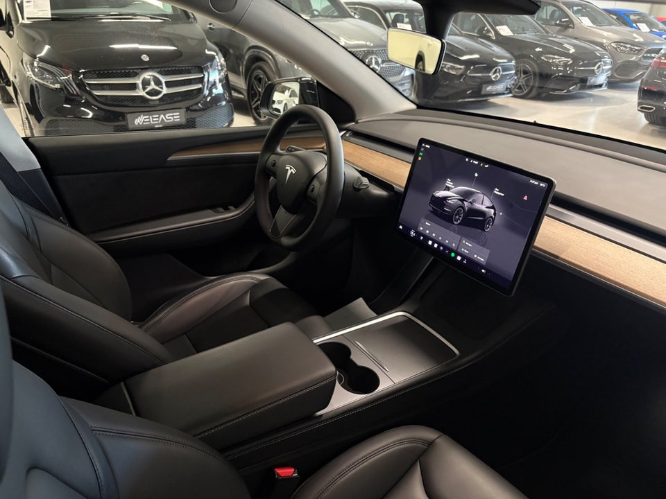 Tesla Model Y Long Range AWD 5d