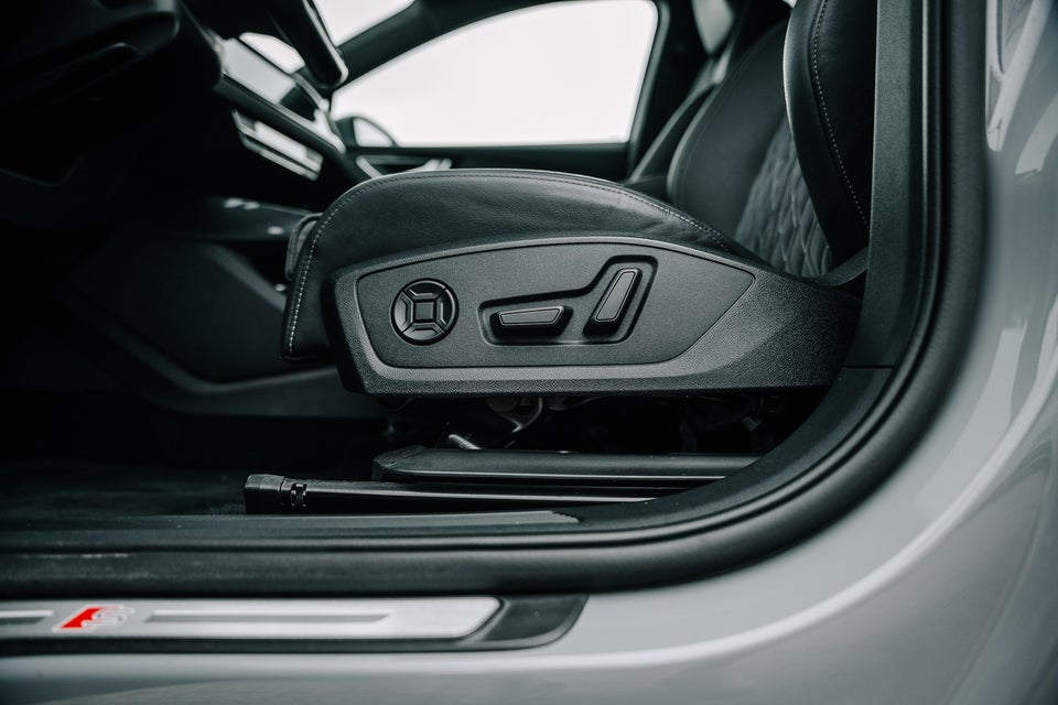 Audi Q4 e-tron 40 S-line Sportback 5d