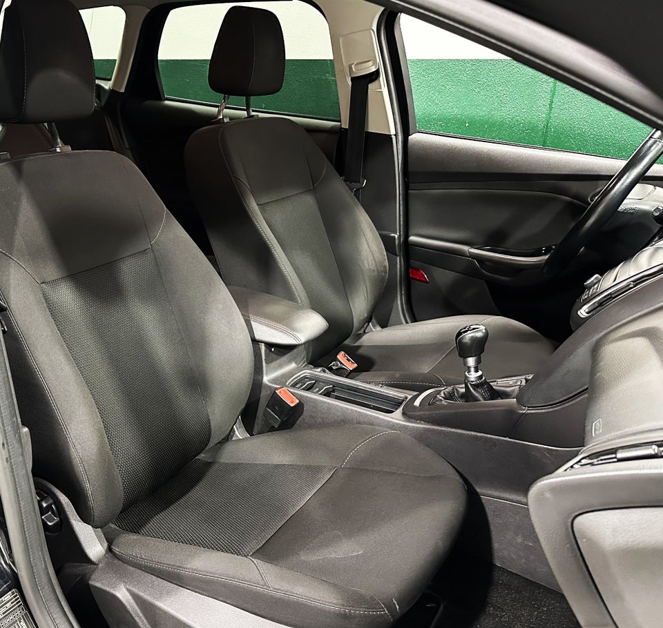 Ford Focus 1,0 SCTi 125 Titanium stc. 5d