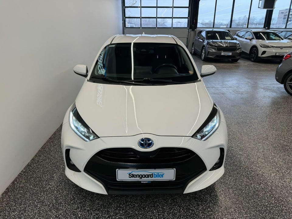 Toyota Yaris 1,5 Hybrid H3 e-CVT 5d