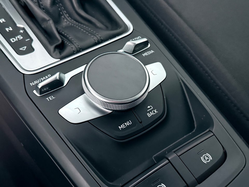 Audi Q2 35 TFSi Prestige S-tr. 5d