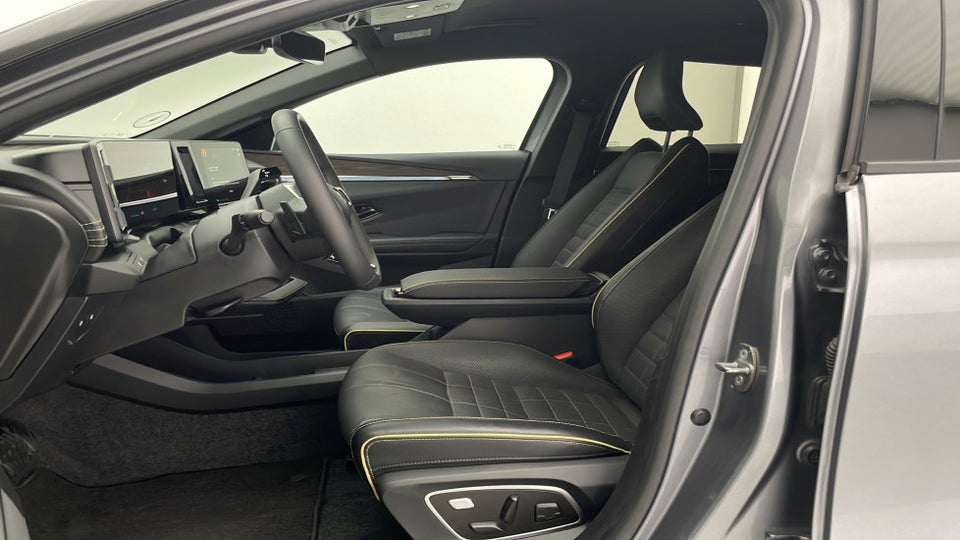 Renault Megane E-Tech 60 Iconic 5d