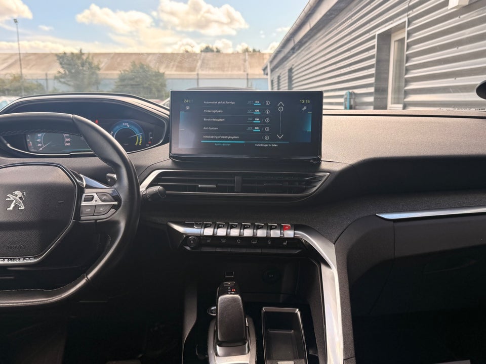Peugeot 3008 1,6 Hybrid Selection Sport EAT8 5d