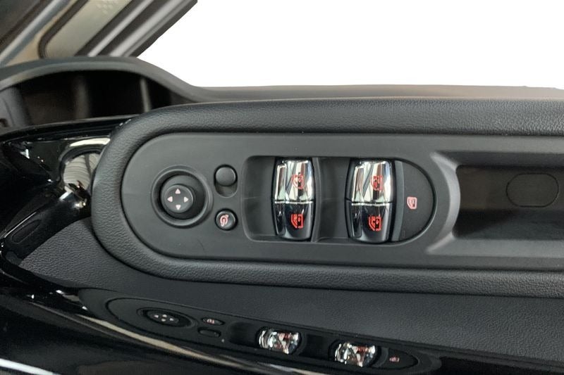 MINI Countryman Cooper SE 1,5 Essential aut. ALL4 5d