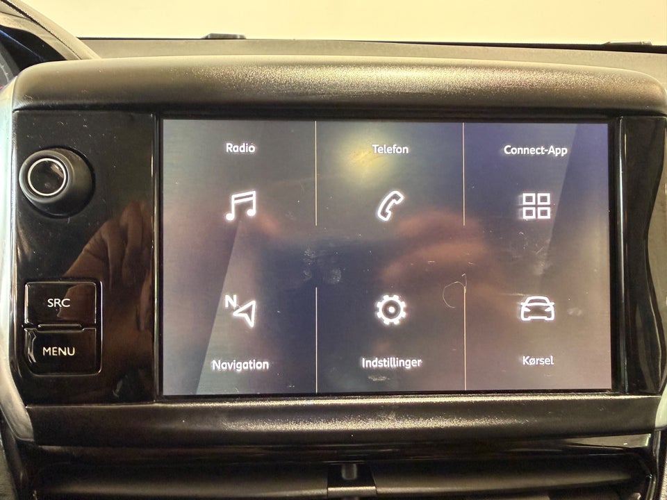 Peugeot 2008 1,5 BlueHDi 100 Prestige Sky 5d