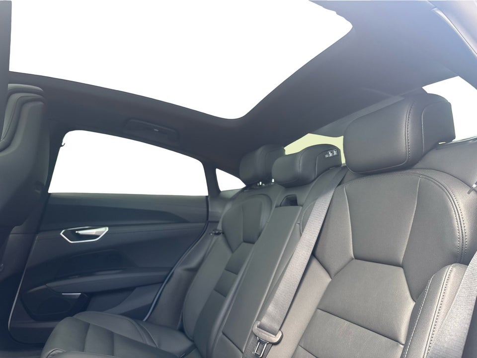 Audi e-tron GT quattro 4d