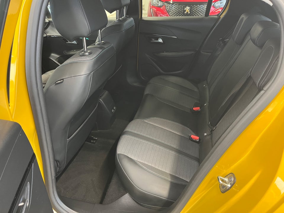 Peugeot 208 1,2 PureTech 100 Allure 5d