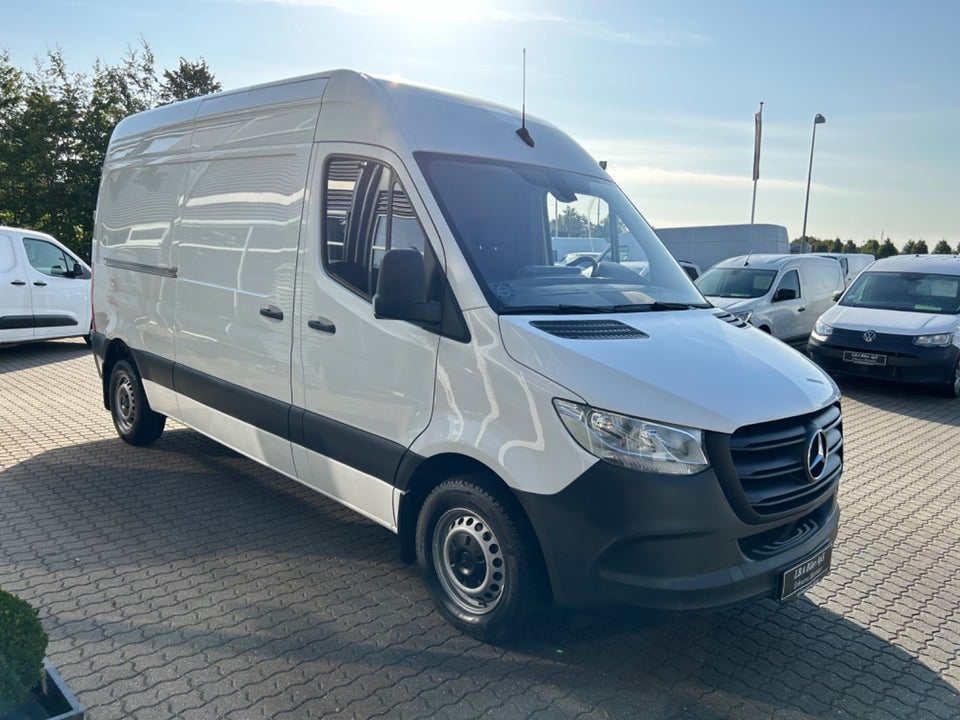 Mercedes Sprinter 214 2,2 CDi A2 Kassevogn aut. FWD