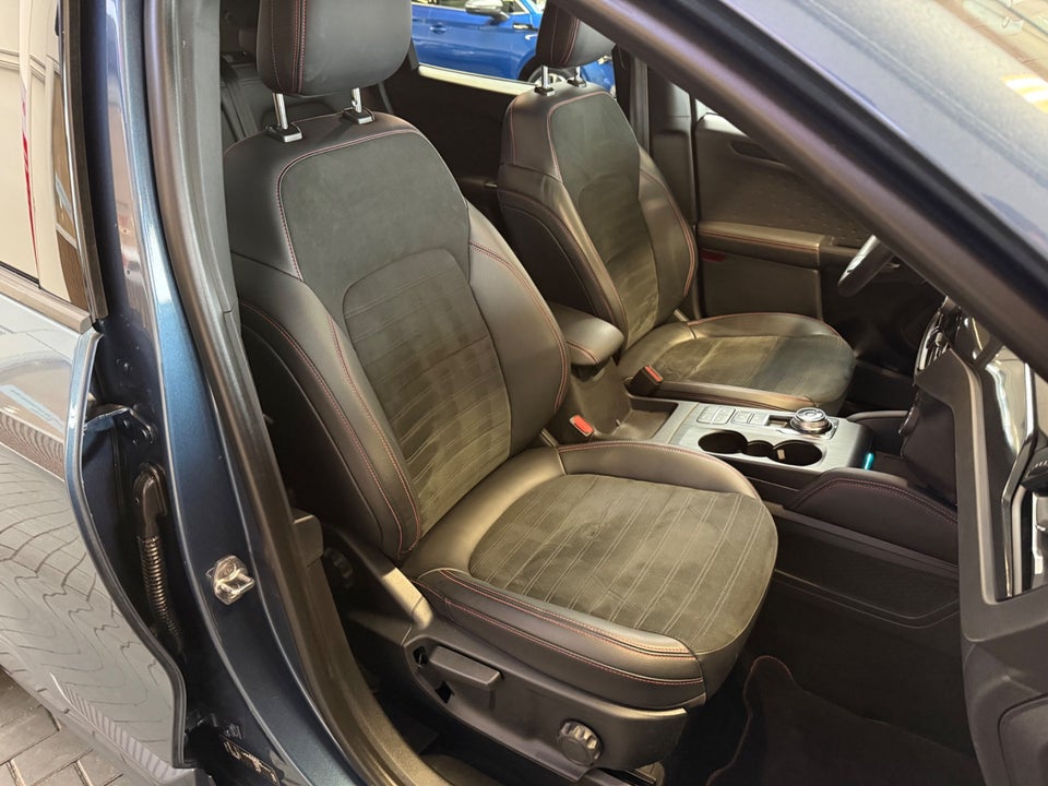 Ford Kuga 2,5 PHEV ST-Line X CVT 5d