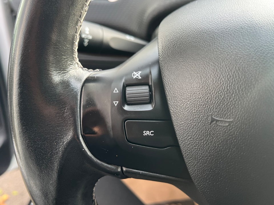 Peugeot 2008 1,2 e-THP 110 Edition+ 5d