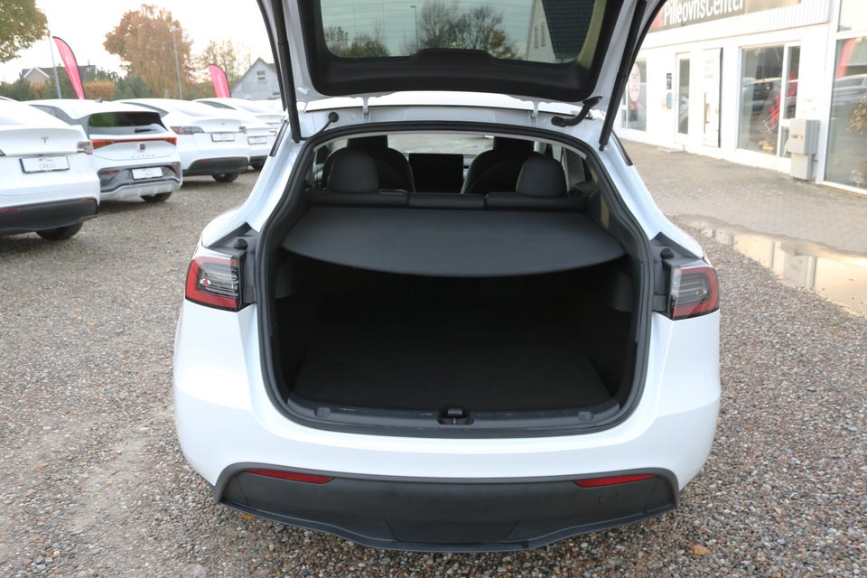 Tesla Model Y RWD 5d