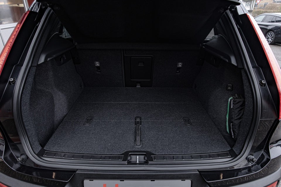 Volvo XC40 P8 ReCharge Twin Pro 5d