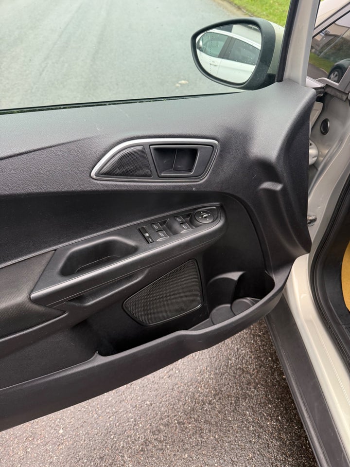 Ford B-MAX 1,0 SCTi 100 Titanium 5d