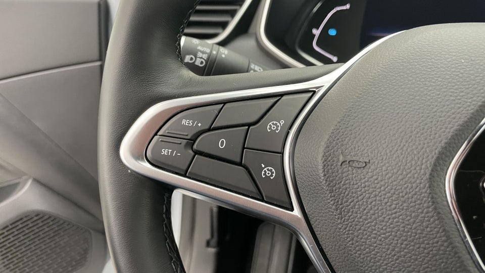 Renault Clio V 1,6 E-Tech Intens 5d