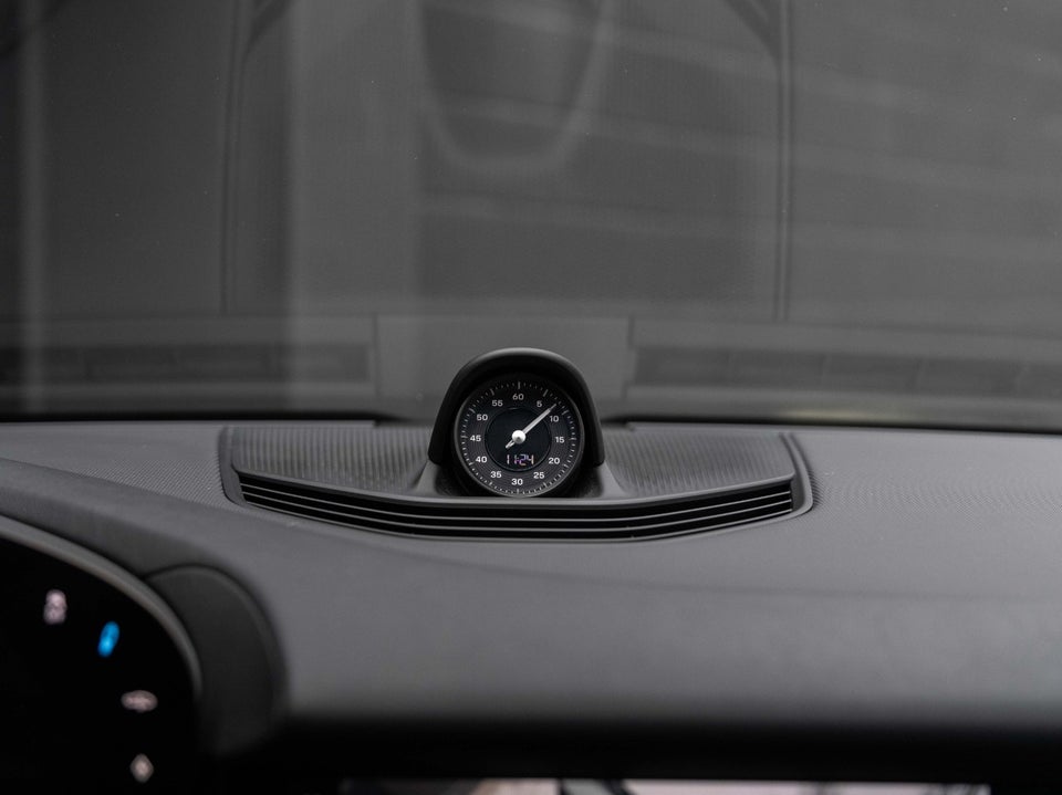 Porsche Taycan Performance+ 4d