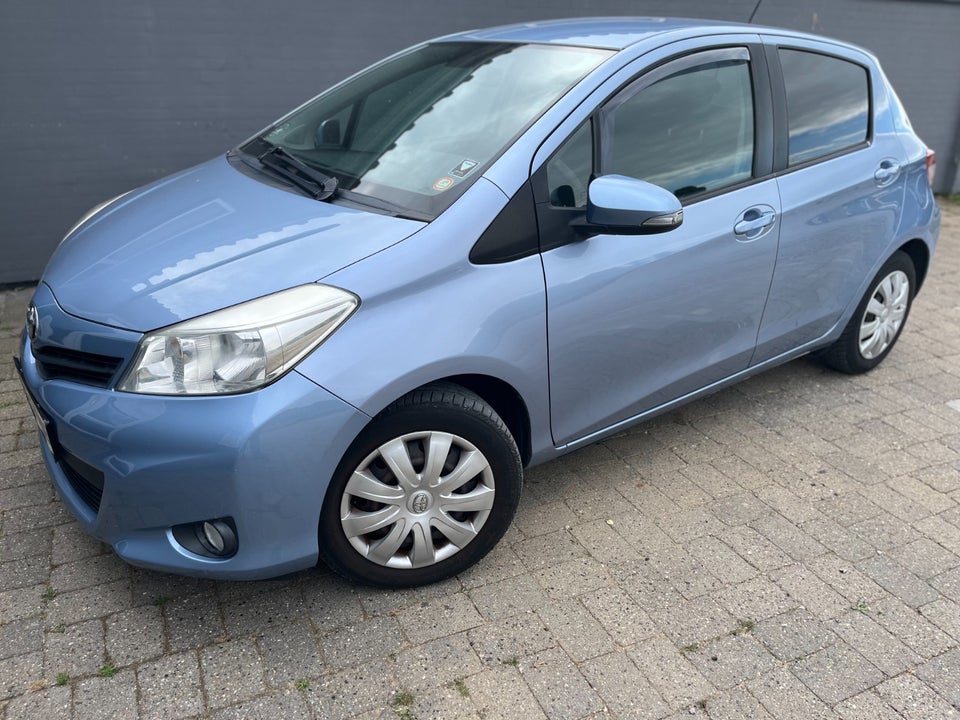 Toyota Yaris 1,0 VVT-i T1 5d