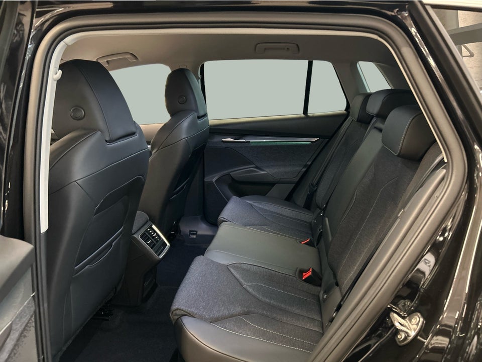 Skoda Elroq 85 iV Loft 5d