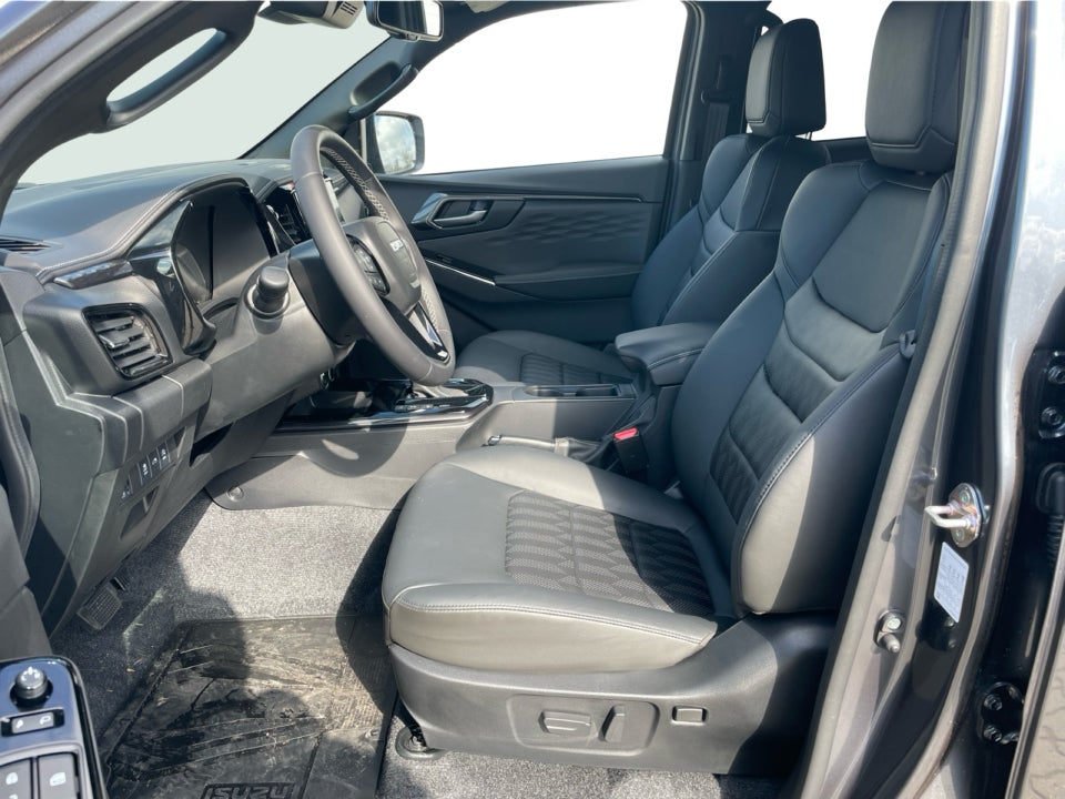 Isuzu D-Max 1,9 TD 163 Crew Cab Exclusive aut. 4d