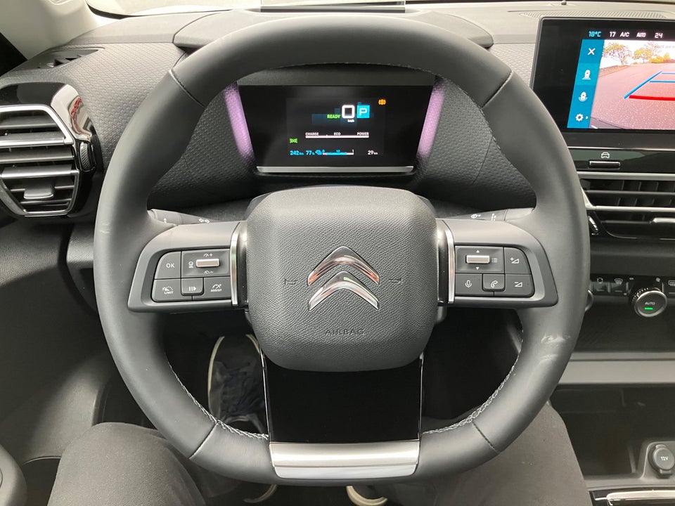 Citroën ë-C4 X 50 Shine 4d