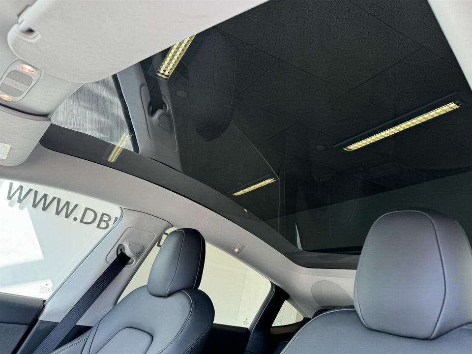 Tesla Model Y Long Range AWD 5d
