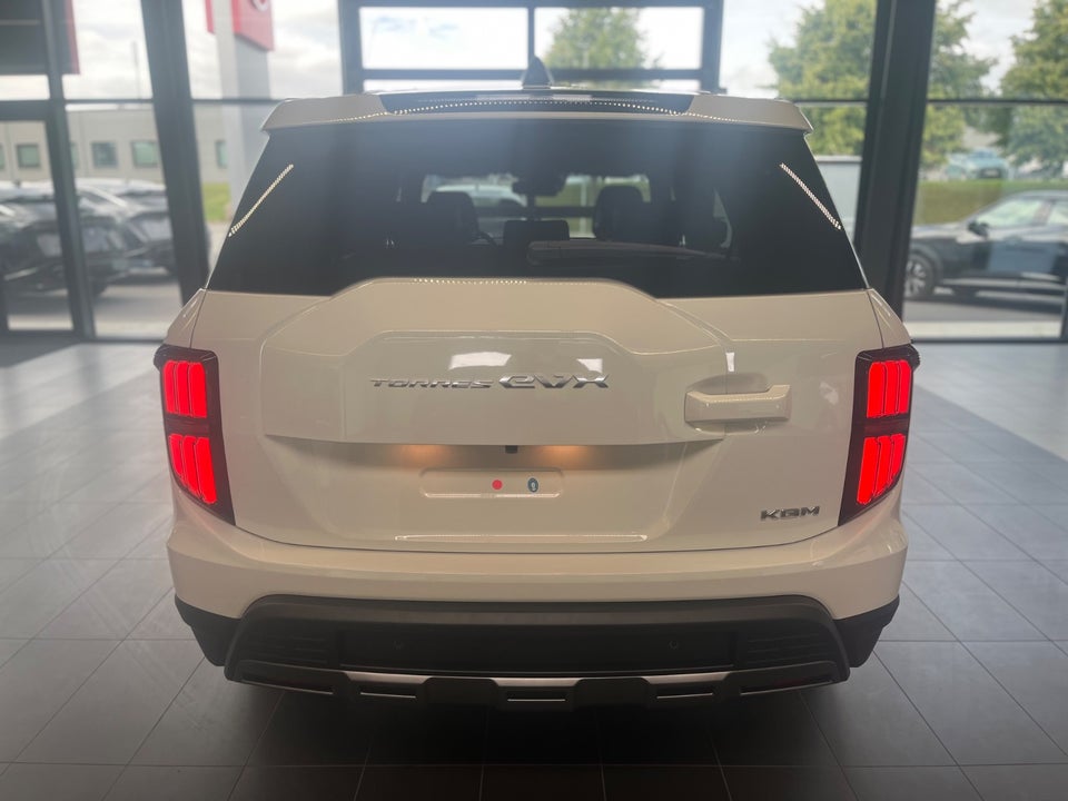 KGM Torres EVX Exclusive 5d