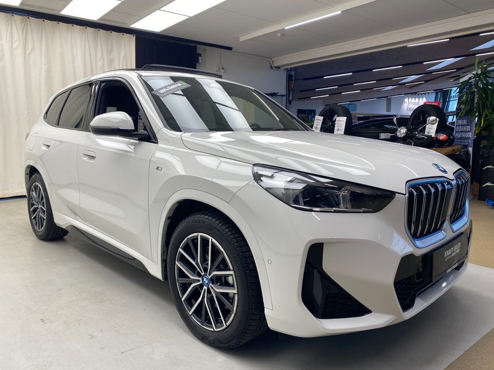 BMW iX1 xDrive30 M-Sport 5d