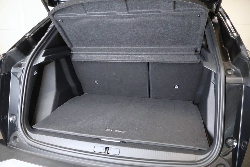 Peugeot 2008 1,2 PureTech 100 Allure 5d