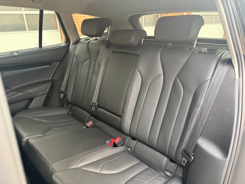 Skoda Enyaq 80 iV Suite 5d