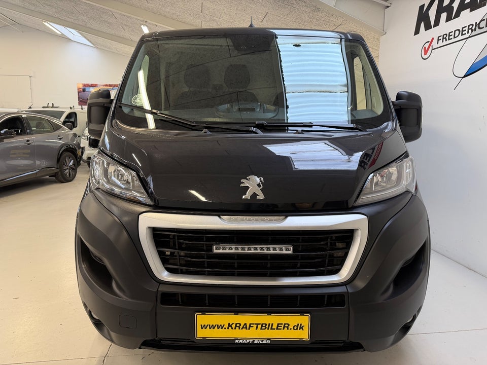Peugeot Boxer 333 2,2 BlueHDi 140 L2H1 Premium