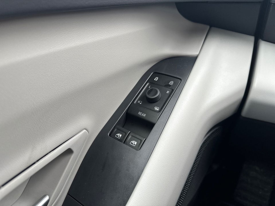 Ford Capri 82 Premium Extended Range 5d