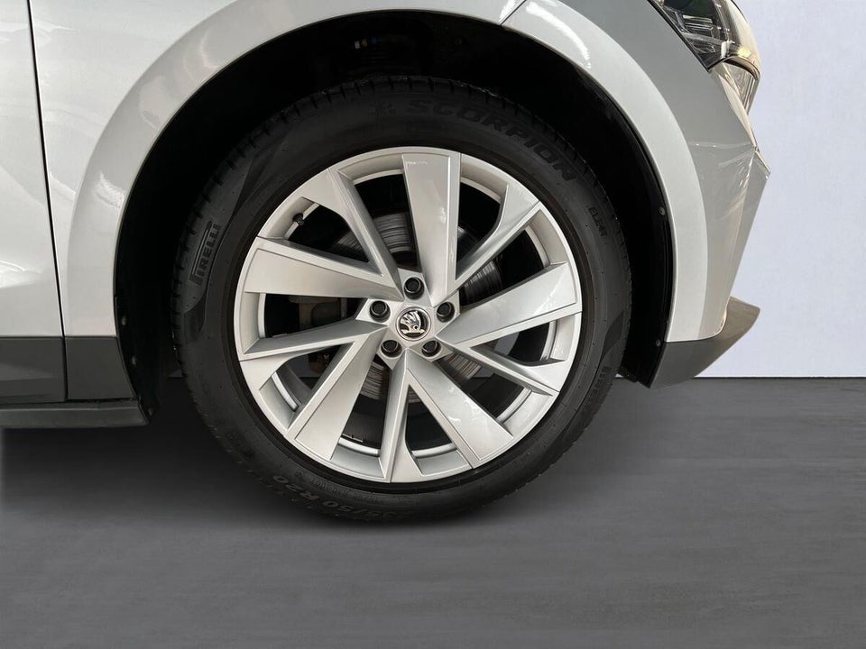 Skoda Enyaq 60 iV Loft 5d