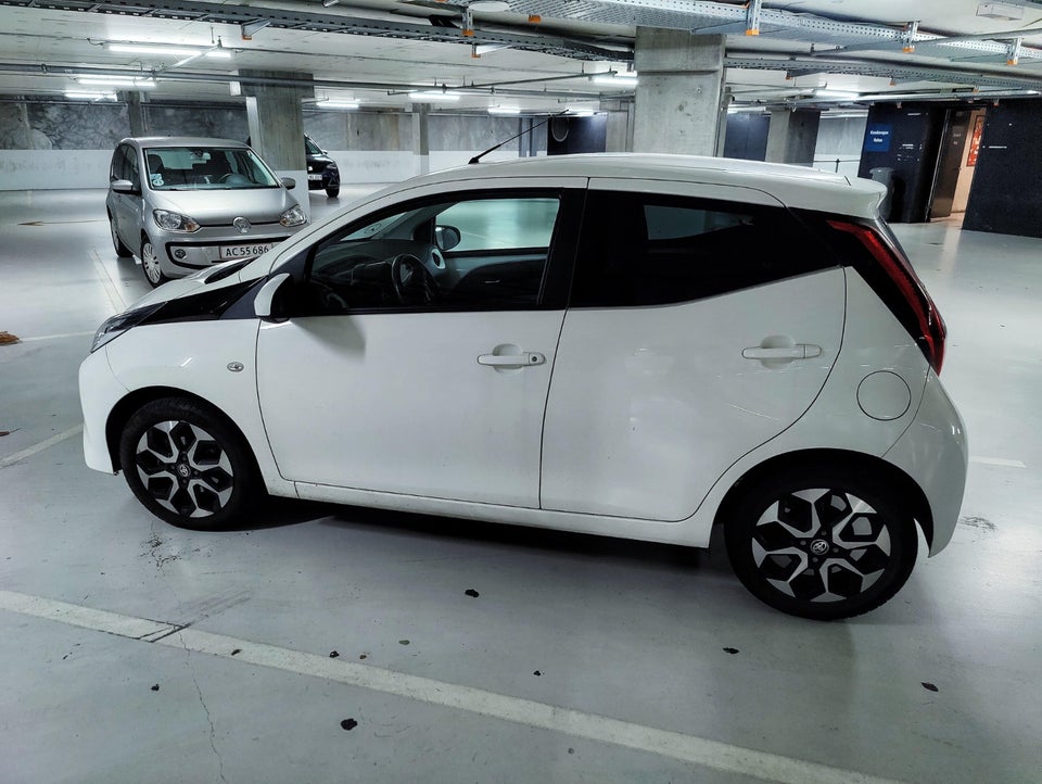 Toyota Aygo 1,0 VVT-i x-press 5d