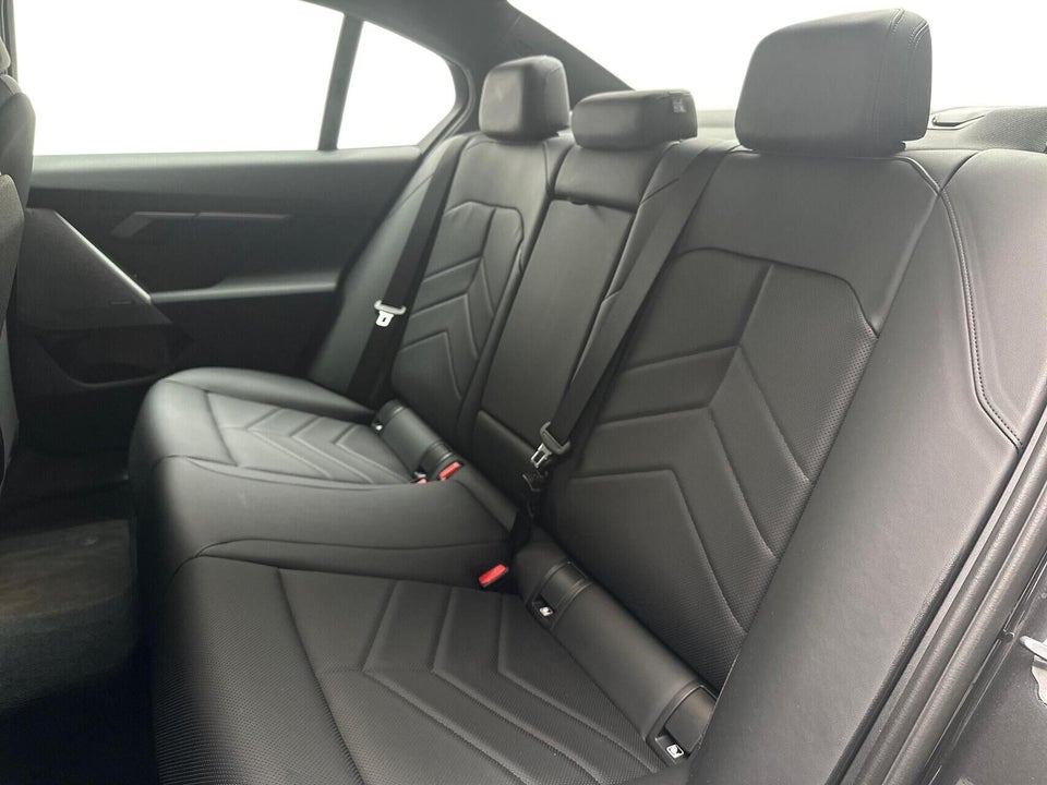 BMW i5 eDrive40 M-Sport 4d