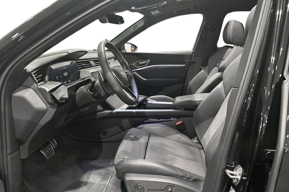 Audi Q8 e-tron 50 S-line quattro 5d