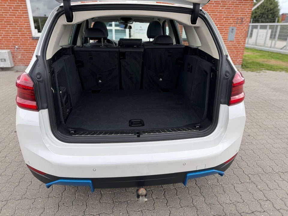 BMW iX3 Charged 5d