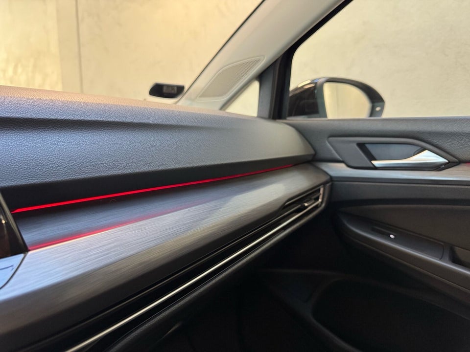 VW Golf VIII 1,4 eHybrid DSG 5d