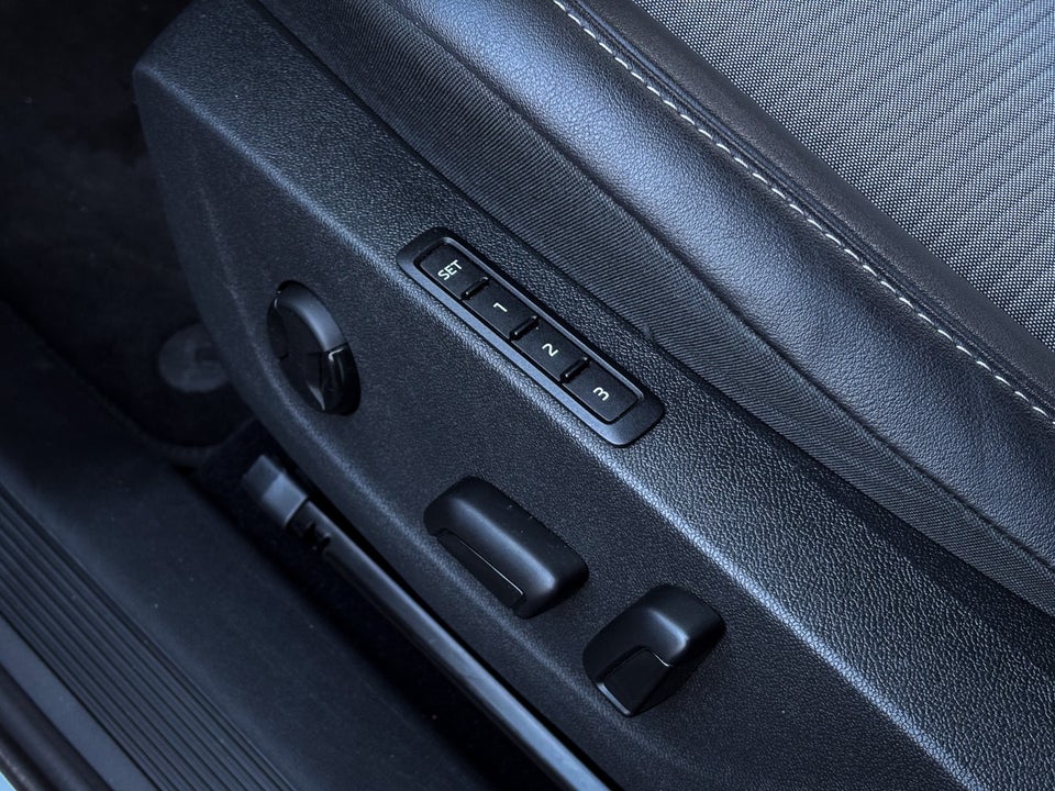 Skoda Enyaq 80 iV Loft 5d