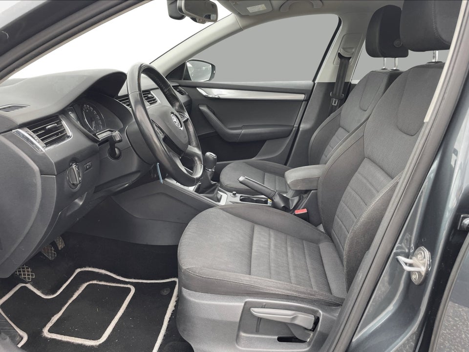 Skoda Octavia 1,4 TSi 140 Elegance Combi 5d