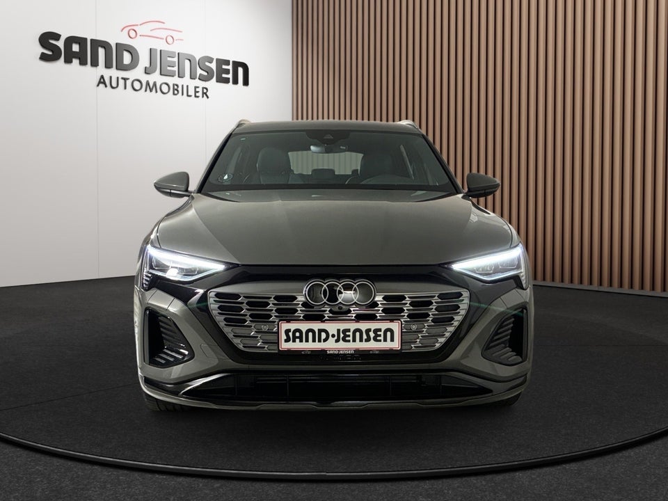 Audi Q8 e-tron 50 S-line quattro 5d