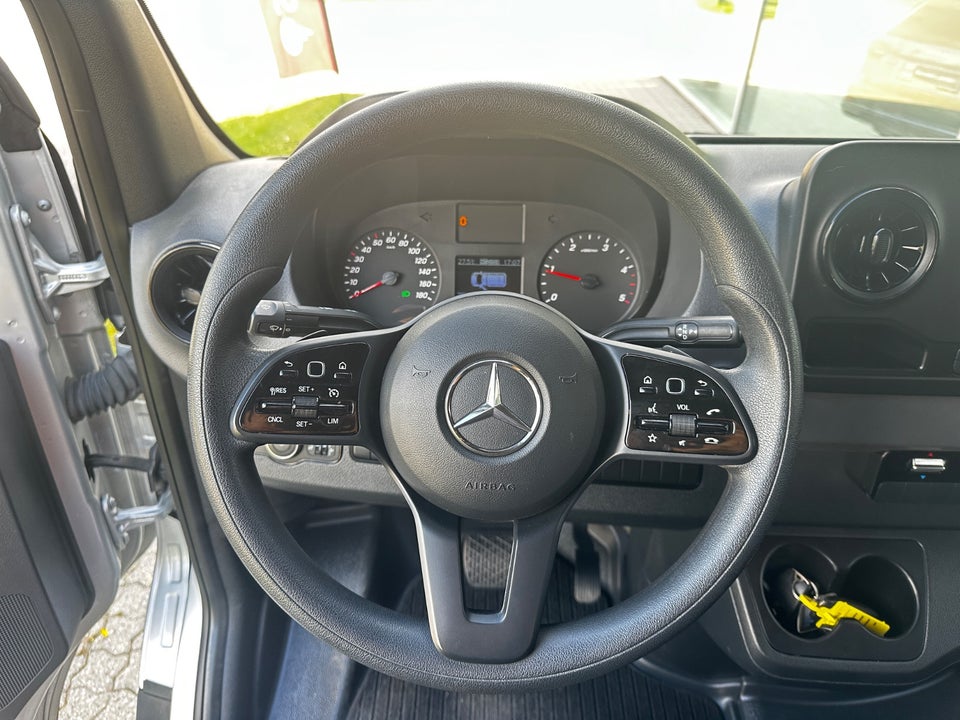 Mercedes Sprinter 317 2,0 CDi A2 Kassevogn aut. RWD
