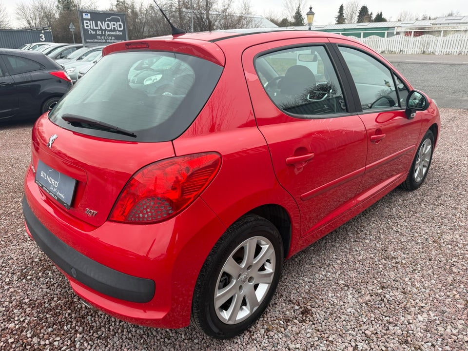 Peugeot 207 1,6 VTi S16 5d