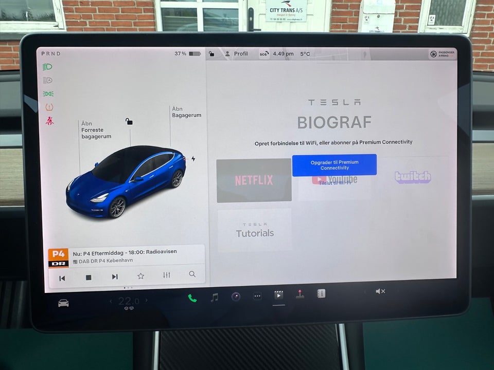 Tesla Model 3 Long Range AWD 4d